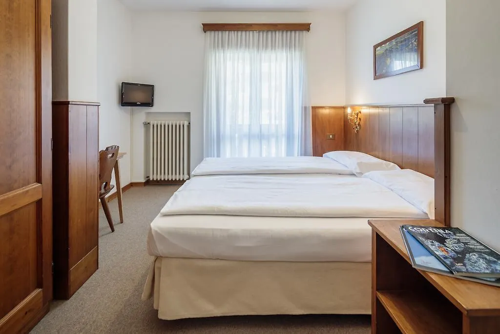 Hotel Al Larin Κορτίνα Ντ' Αμπέτσο