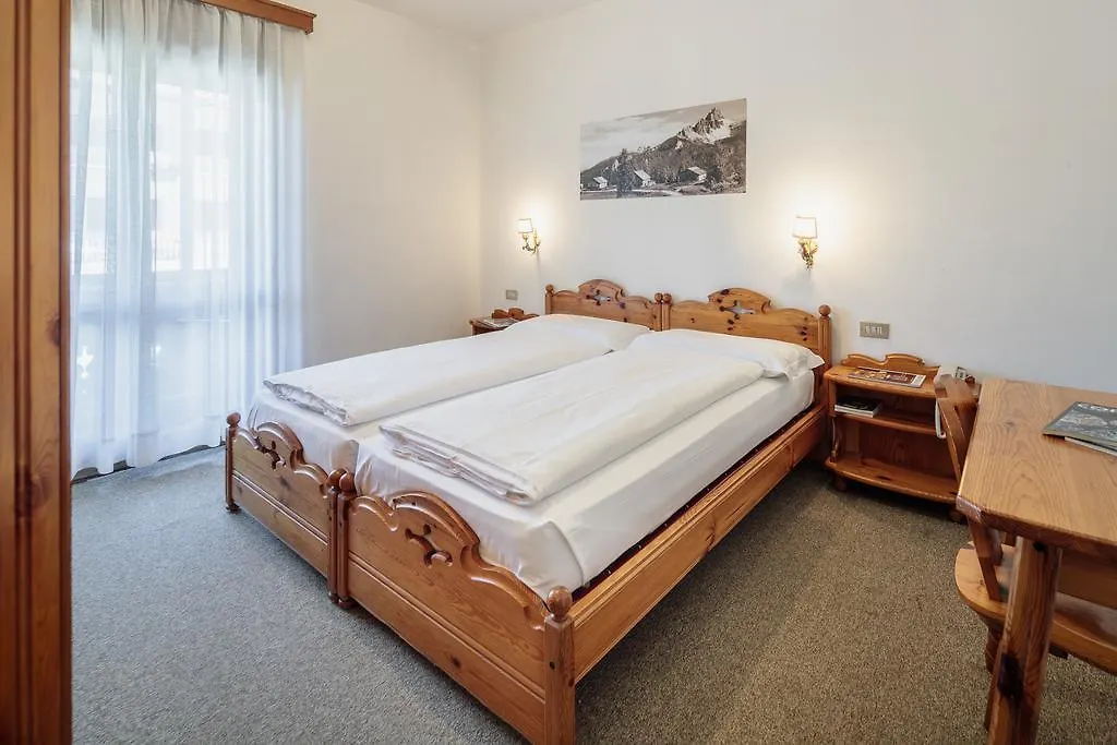 Hotel Al Larin Κορτίνα Ντ' Αμπέτσο 3*,  Ιταλία